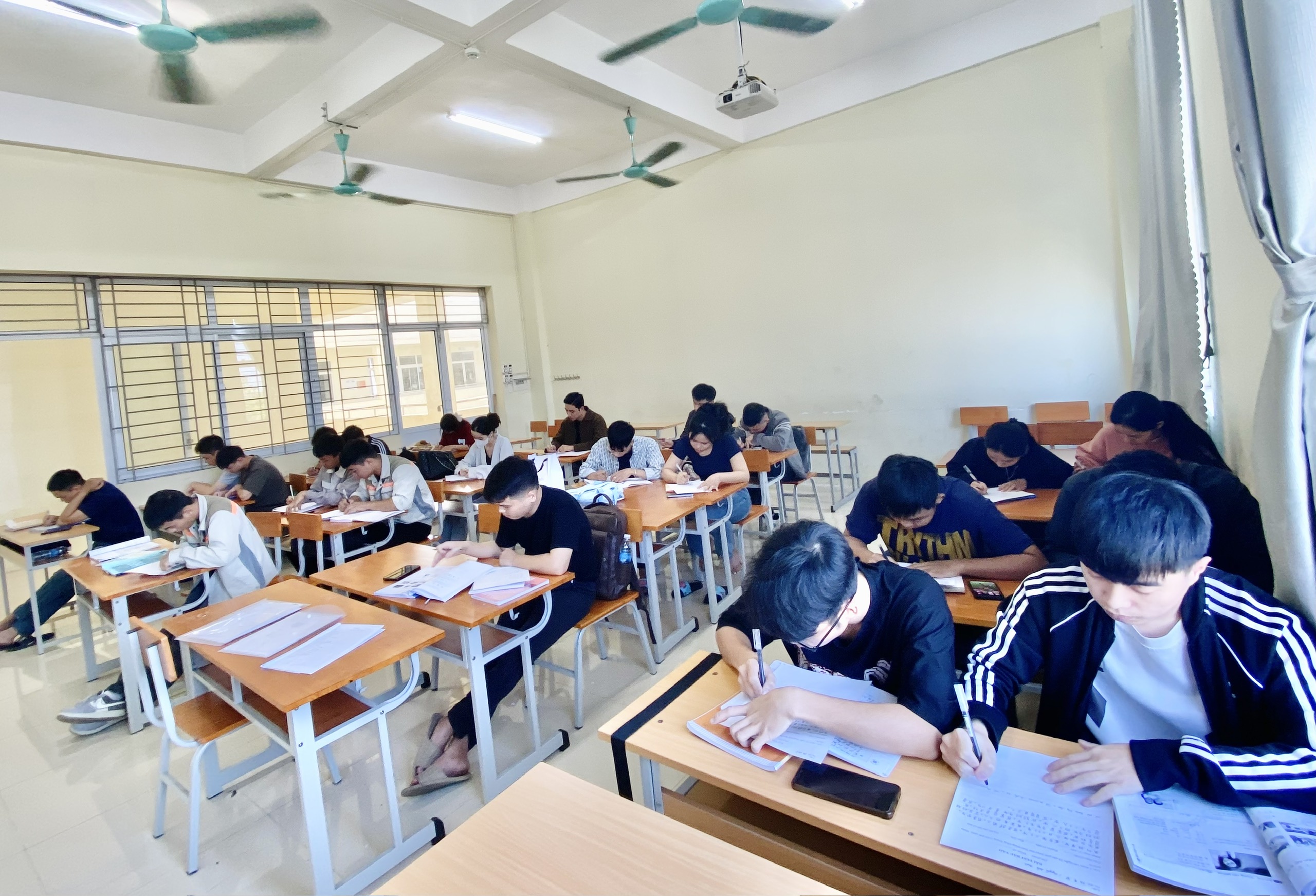đối tác https://vclay.vn/wp-content/uploads/2026/09/1787127866067_2277983045349261624_7356037536790524080_a8ee1db62606d63e99a0f501fb1a0fd7.jpg